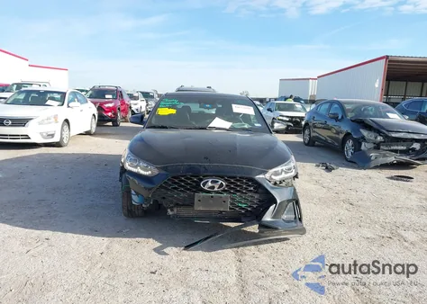 2020 Hyundai Veloster Turbo z USA, uszkodzony, nr VIN KMHTH6AB2LU022387